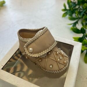 Baby shoes hand made from Mexico, with perks and ring stones, size 1